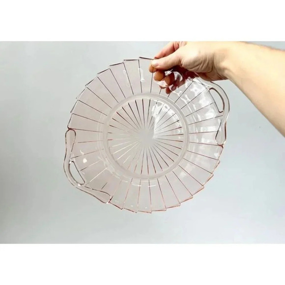 Sierra Pinwheel Jeannette Pink 1930's Depression Glass Decorative | Serving Plat - Picture 8 of 9